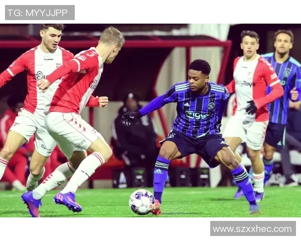 阿尔克马尔主场迎战尼美根期待精彩对决与激烈竞争 阿尔克马尔主场迎战尼美根期待精彩对决与激烈竞争